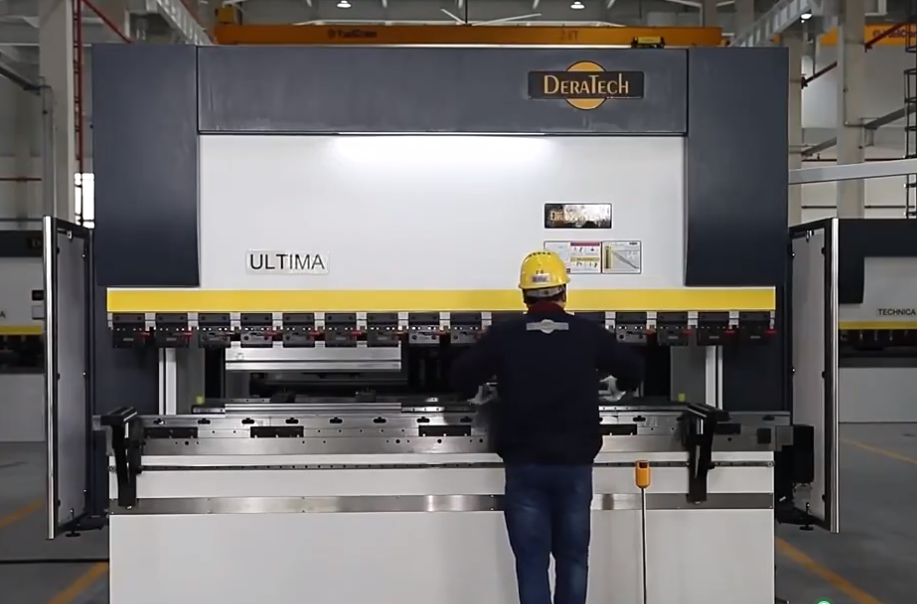 瑞鐵機床：引領技術創新，推出130噸數控折彎機電液伺服折邊機